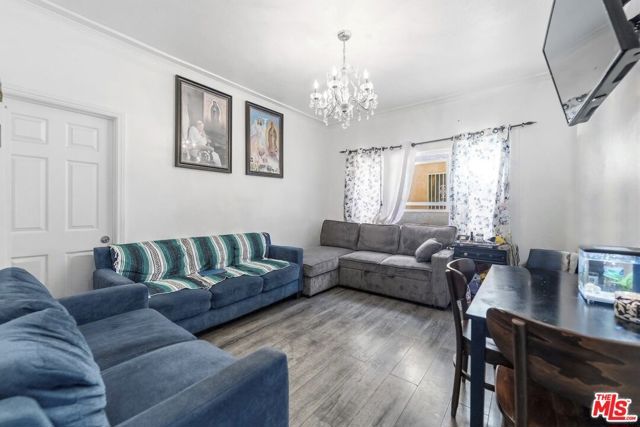 1363 E 49th Street, Los Angeles, CA 90011