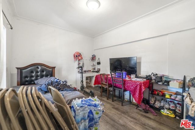 1363 E 49th Street, Los Angeles, CA 90011