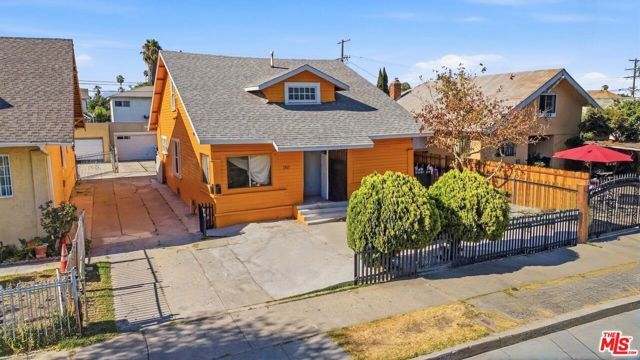 1363 E 49th Street, Los Angeles, CA 90011
