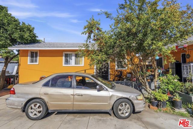 1363 E 49th Street, Los Angeles, CA 90011