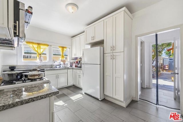 1363 E 49th Street, Los Angeles, CA 90011