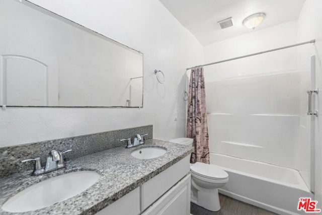 1363 E 49th Street, Los Angeles, CA 90011