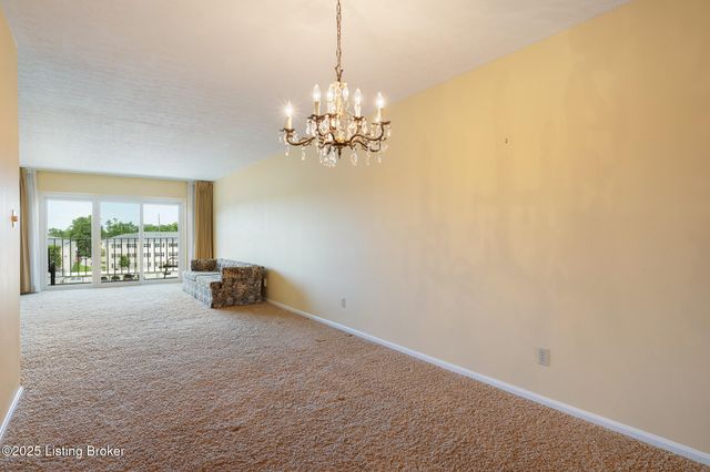 3030 Breckenridge Ln APT 415, Louisville, KY 40220