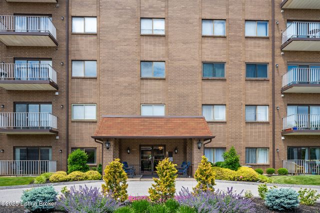 3030 Breckenridge Ln APT 415, Louisville, KY 40220