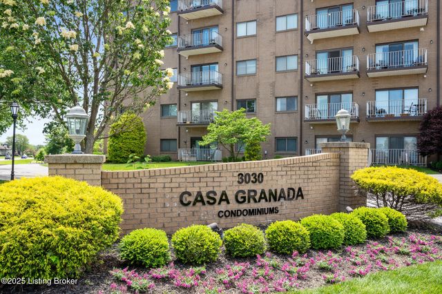 3030 Breckenridge Ln APT 415, Louisville, KY 40220