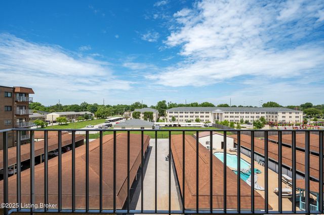 3030 Breckenridge Ln APT 415, Louisville, KY 40220