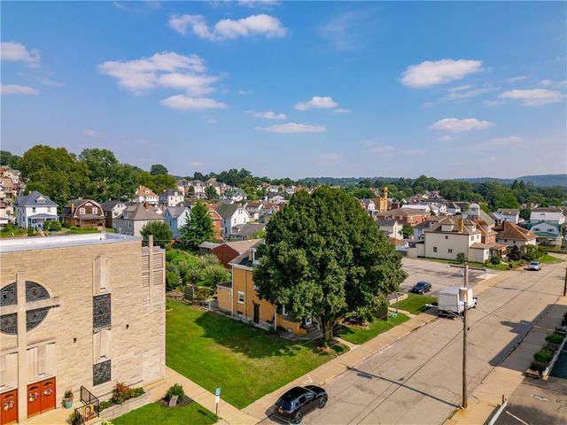 1134 Leishman Ave, New Kensington, PA 15068