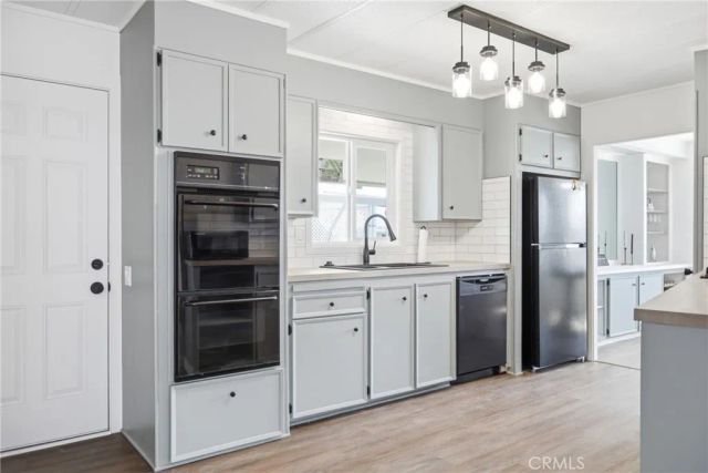 601 N Kirby 199, Hemet, CA 92545
