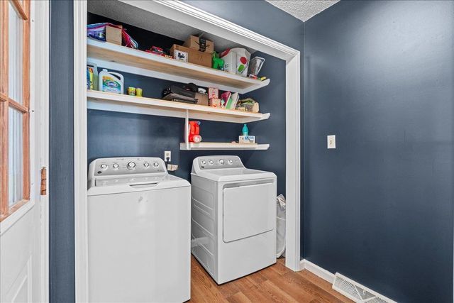 204 Green Ridge Dr, Moore, SC 29369