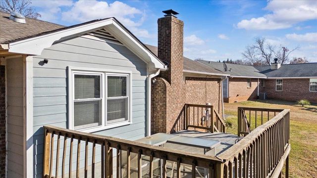 204 Green Ridge Dr, Moore, SC 29369