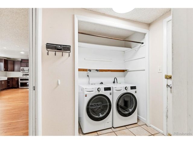 1684 E Dry Creek Pl, Centennial, CO 80122