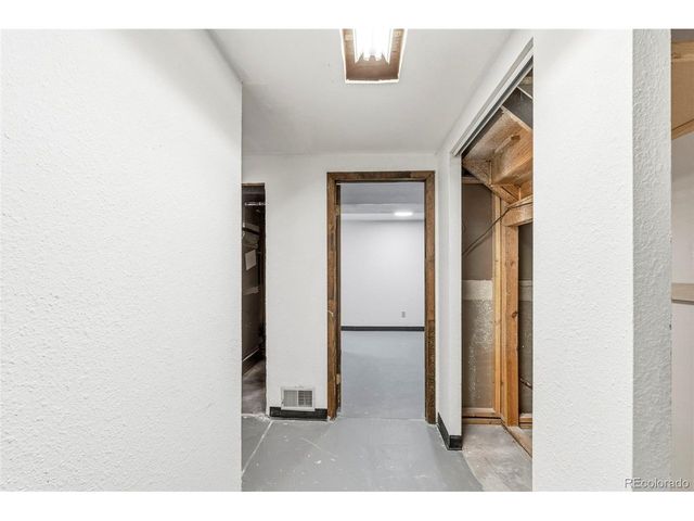 1684 E Dry Creek Pl, Centennial, CO 80122