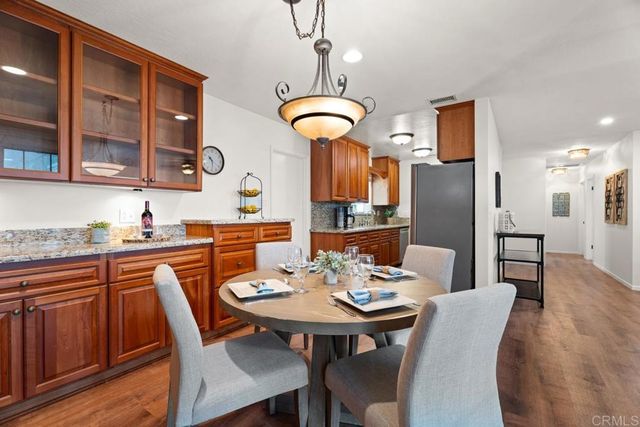 8028 Shantung Dr, Santee, CA 92071