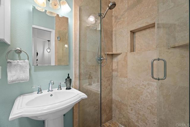8028 Shantung Dr, Santee, CA 92071