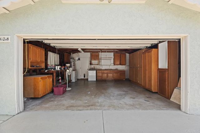 8028 Shantung Dr, Santee, CA 92071