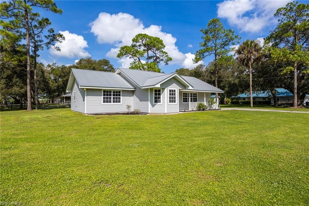 1212 Woods DR, LABELLE, FL 33935 — exterior