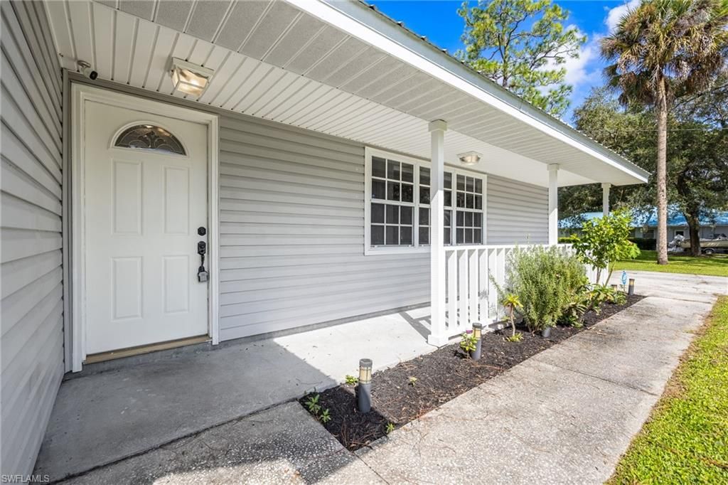 1212 Woods DR, LABELLE, FL 33935 — photo 3