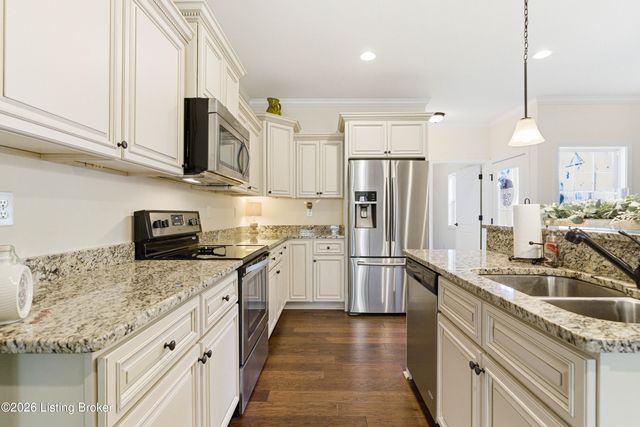 1016 Classic Way, Louisville, KY 40245