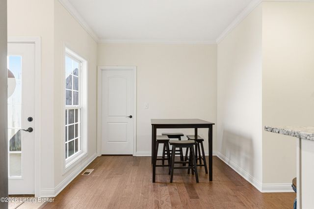 1016 Classic Way, Louisville, KY 40245