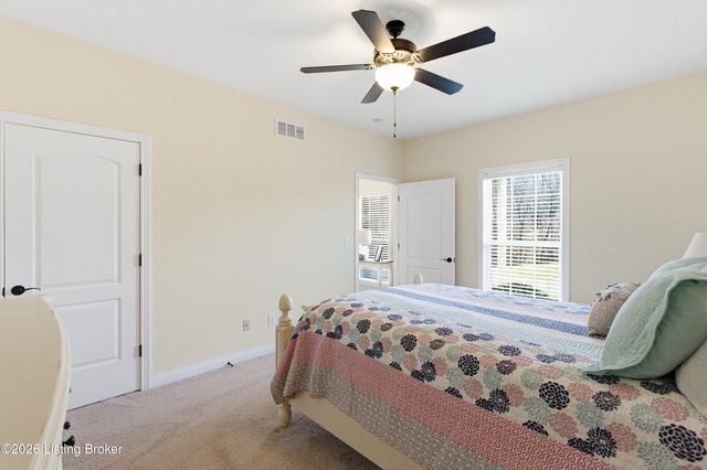 1016 Classic Way, Louisville, KY 40245