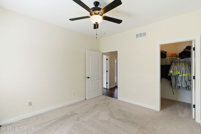 1016 Classic Way, Louisville, KY 40245