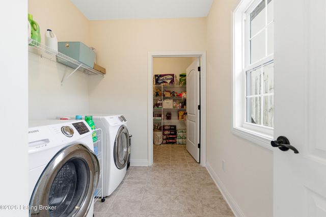 1016 Classic Way, Louisville, KY 40245