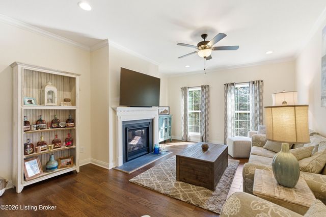 1016 Classic Way, Louisville, KY 40245