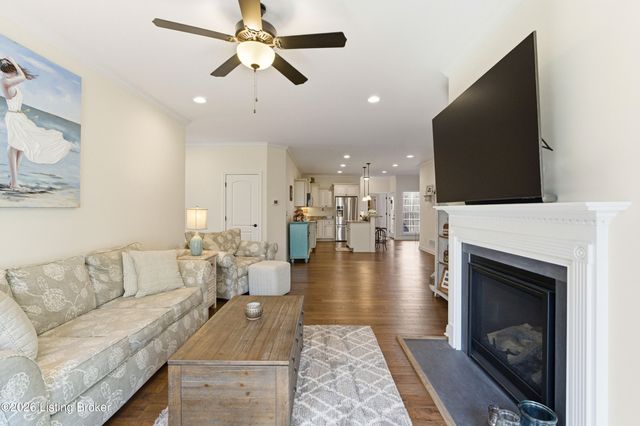 1016 Classic Way, Louisville, KY 40245