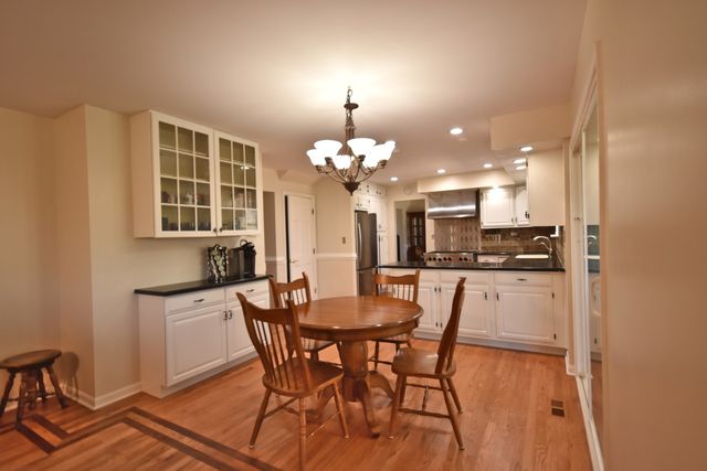 6N264 Weber Drive, St. Charles, IL 60174