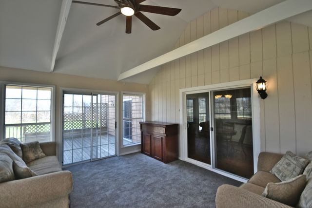 6N264 Weber Drive, St. Charles, IL 60174