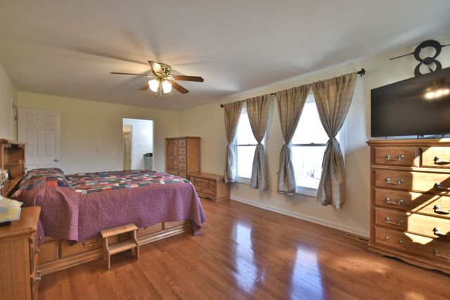 6N264 Weber Drive, St. Charles, IL 60174