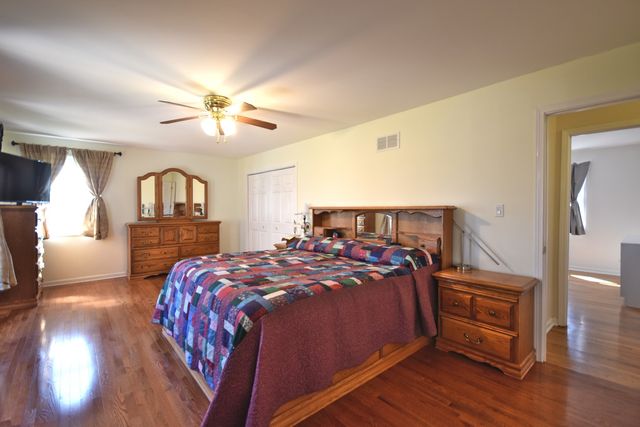 6N264 Weber Drive, St. Charles, IL 60174
