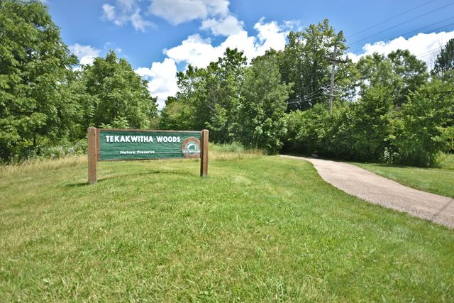 6N264 Weber Drive, St. Charles, IL 60174