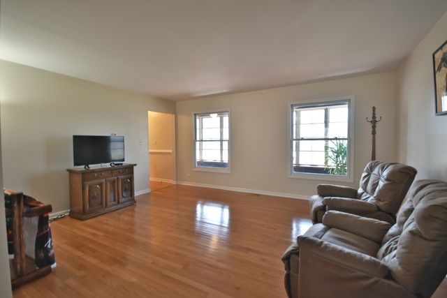 6N264 Weber Drive, St. Charles, IL 60174