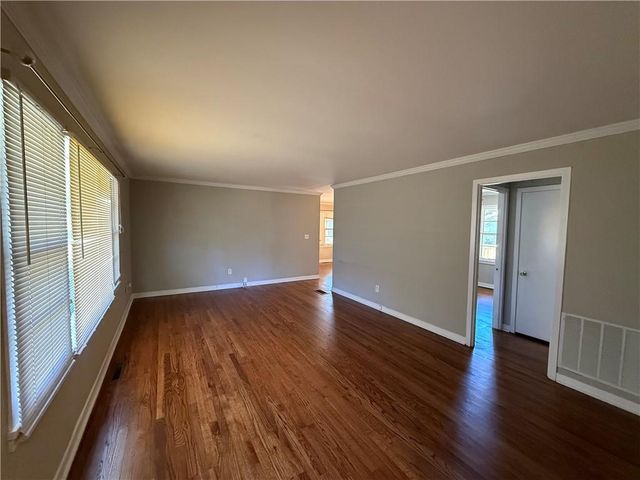 1885 Crystal Drive, Gainesville, GA 30501