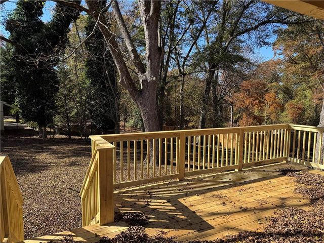 1885 Crystal Drive, Gainesville, GA 30501