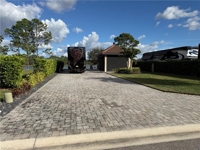 13221 Golden Palms CIR, Fort Myers, FL 33913