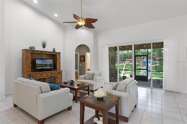 4239 FAWN MEADOWS CIR, Clermont, FL 34711