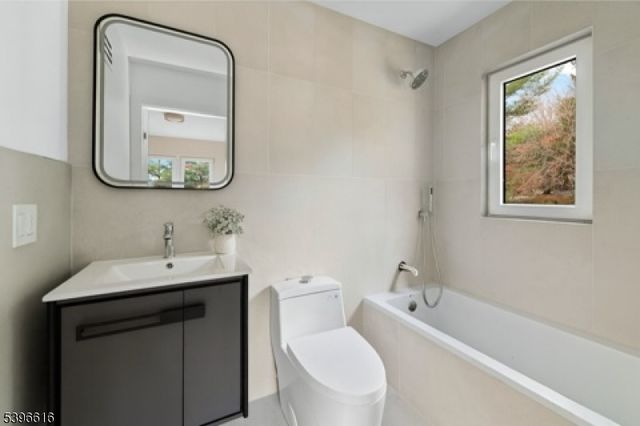 183 Lake Rd, Morris Twp., NJ 07960