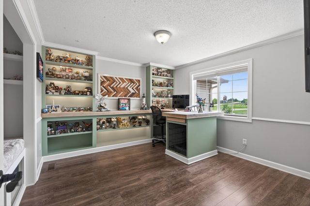 19492 Prairieview Drive, Rogers, MN 55374