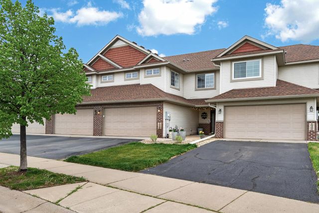 19492 Prairieview Drive, Rogers, MN 55374