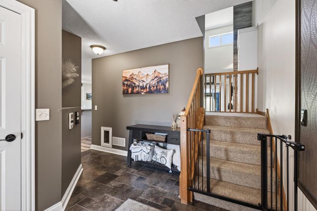 19492 Prairieview Drive, Rogers, MN 55374