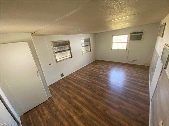 139 Amber AVE, North Fort Myers, FL 33917