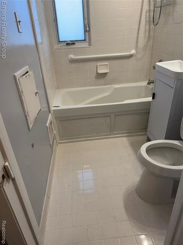 16813 Tireman Street, Detroit, MI 48228