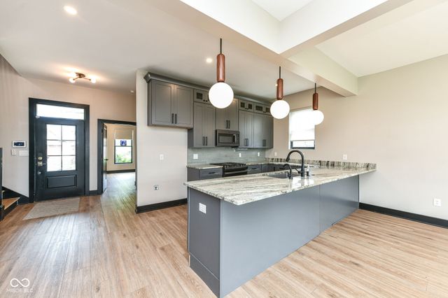 1614 S East Street, Indianapolis, IN 46225