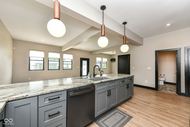 1614 S East Street, Indianapolis, IN 46225