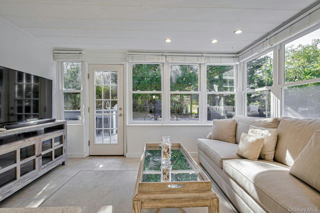 39 Sloop Walk, Ocean Beach, NY 11770