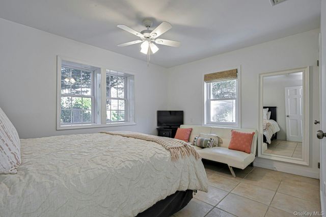 39 Sloop Walk, Ocean Beach, NY 11770