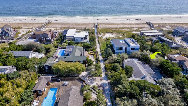 39 Sloop Walk, Ocean Beach, NY 11770