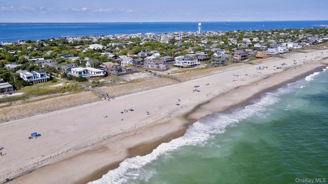 39 Sloop Walk, Ocean Beach, NY 11770
